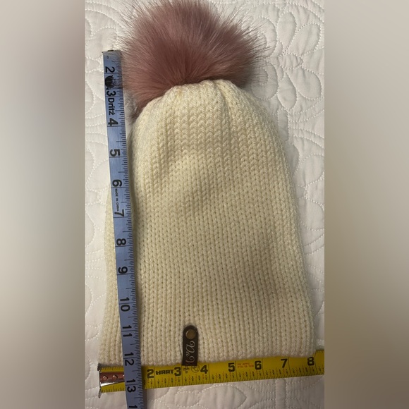 Hat - Picture 4 of 4